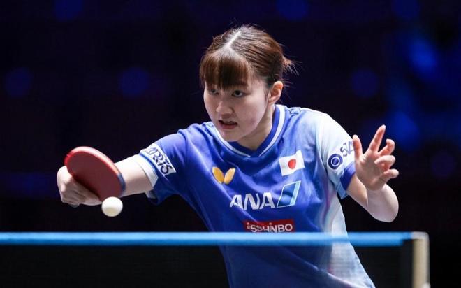 对年轻的杨 对年轻的杨