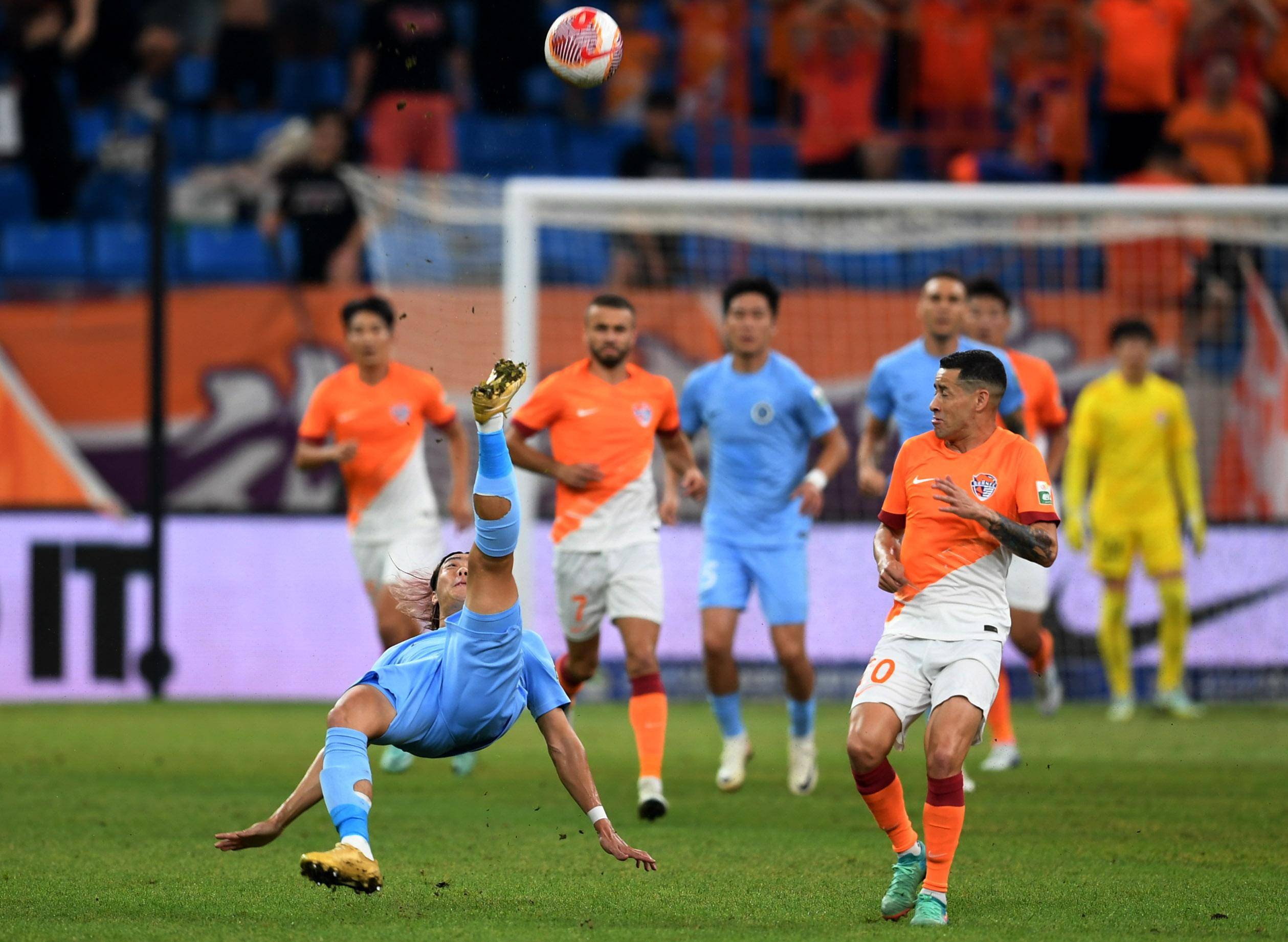 攻势下显得 攻势下显得